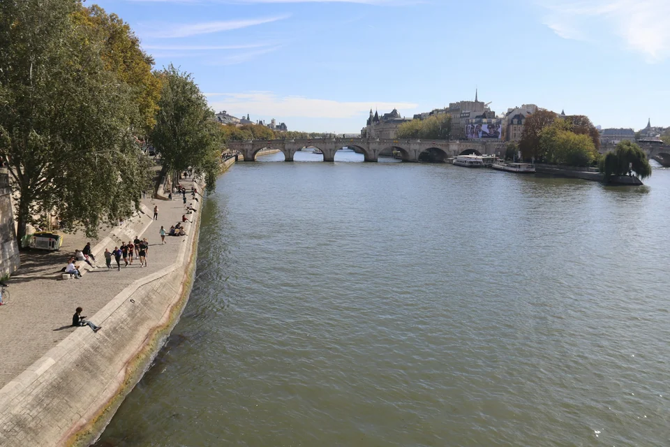 Riverbanks & Waterfronts context