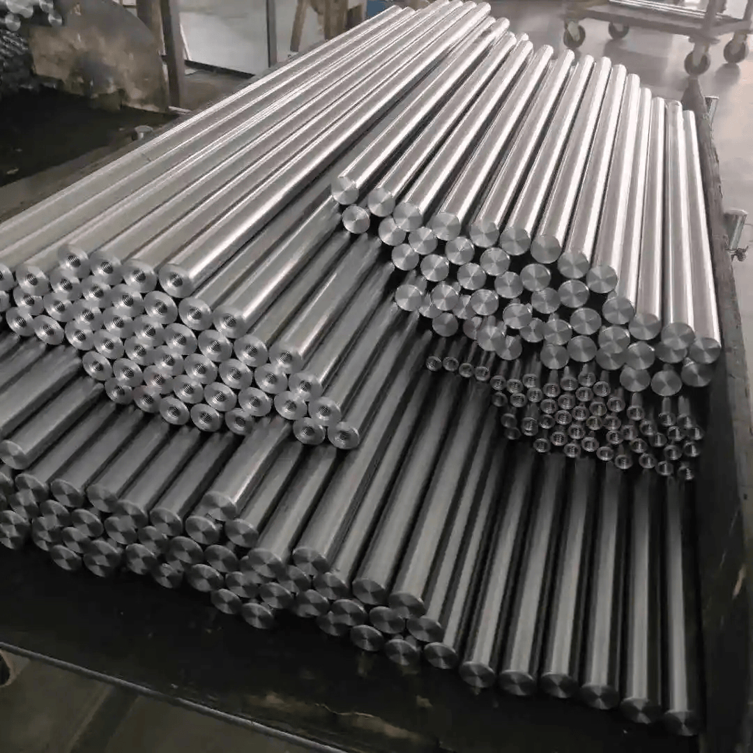 Hydraulic rod components shown as inspection-stage context